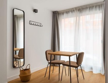 Limehome Madrid Calle de Bolivia 3