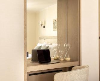 Luxurious Residence Saint Honore by onefinestay 2