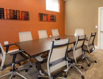 Holiday in LA- Koreatown Retreat with Free Parking, Pool and Sauna 3