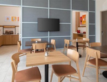 Hampton Inn by Hilton North Hollywood 4