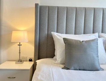 2 Bed Flat next to park and Battersea Power Station 3