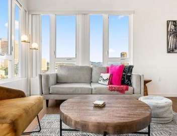 2BD 2BA Stylish Arts District Retreat, Walk to Little Tokyo 4