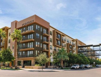 Boulevard Stays Modern Roosevelt Row Suite 1BR Pool Gym 3 5