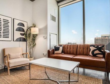 Boulevard Stays Downtown Highrise STU Sky Pool Parking Gym 15 2