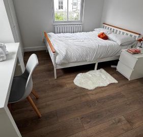 Deluxe Suite w PS5, Balcony, Netflix, Sleeps 6, ideal for relocators and professionals 2