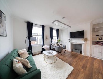 Sunny 2-Bed Apartment - Heart of Wimbledon - Minutes to Central London 2