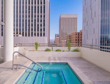 Tranquil 1BR with Parking Gym Pool 5