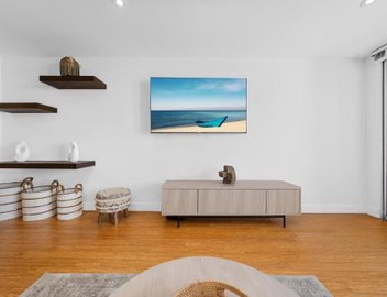 The Orchid-Beachfront Bliss Spacious 2BR Apt In Santa Monica 3