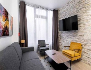 Intimate Flat w A C & Jacuzzi - 2BR 6P Montmartre 5