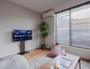 Entire Sangenjaya Home, 2 stops to Shibuya, Good access to Shinjuku, Direct Access to Harajuku, 8 minutes by bus T61 to Kitazawa 下北沢, Lani's Place at Sangenjaya 5