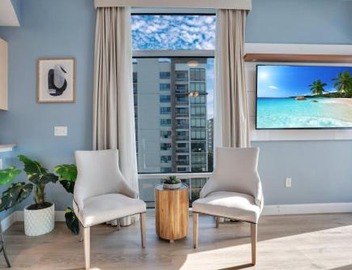 2 Bdrm Penthouse with Billiards 2