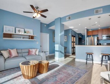 2 Bdrm Penthouse with Billiards 5