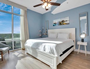 2 Bdrm Penthouse with Billiards 3
