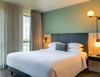 Renaissance Amsterdam Schiphol Airport Hotel 2