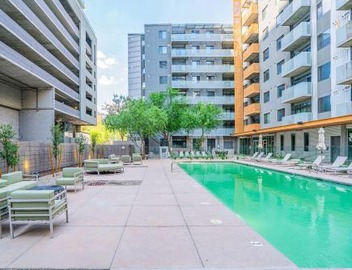 Relaxing 2BD - Central Downtown - Gym, Pool, Parking 3