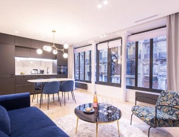 Chic & Fully-Equipped Apartment in Le Marais 4