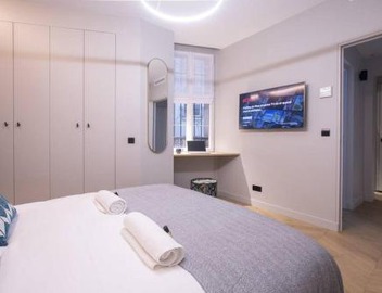 Chic & Fully-Equipped Apartment in Le Marais 3