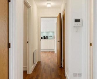 Charming 2 Bedroom Flat in the Heart of London, 2 mins to Trafalgar Square! 5