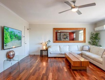 Two Apartments in Garden Complex near Casino, MCEC and MCG 3