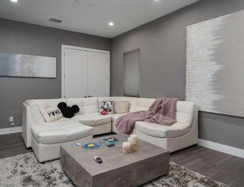 Luxury 6BR Villa w Pool & Cinema 4mi to Disney 2