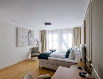 Lumen Homes - Altstadt-Residenz, direkt im Zentrum, geräumiges Apartment mit 5 Zimmern, Küche 2
