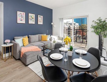 Carolina Blue - Stunning Views, Free Parking and WiFi 3