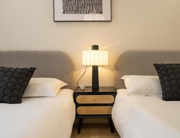 Molly House-Bund River View walk to Yu Garden and the Bund 3bedrooms 2bathrooms 1bathtube with elevator apart ment 4