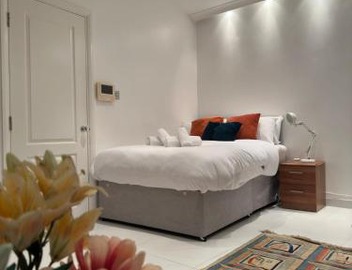 Stylish Modern Stay in the Heart City of London St Paul Smithfield Barbican 3