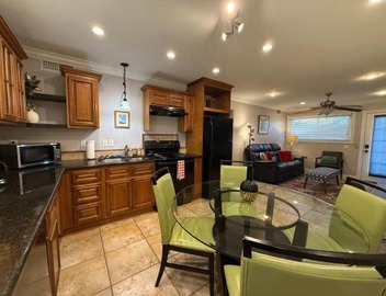 2 BR apartment with laundry pool 5