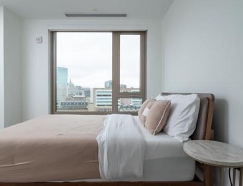 Upscale 4BR Penthouse with Gym & Parking near MGH & TUFTS 3