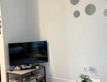 Vine Loft FREE DESIGNATED PARKING & WIFI close to Universal Studios 5