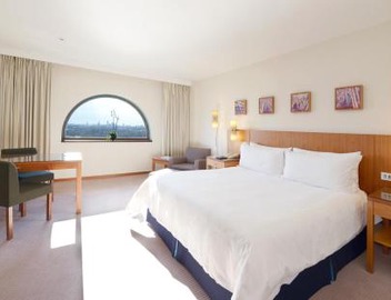 Canary Riverside Plaza Hotel 3