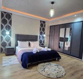 Luxury Penthouse and Jacuzzi at Hivernage 2