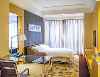 Courtyard by Marriott Shanghai Central 2