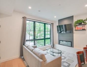 Near Biotechs & MIT: Cozy Condo w/Fireplace 3