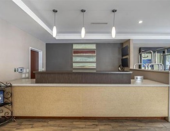 Best Western Plus Hotel at the Convention Center 5