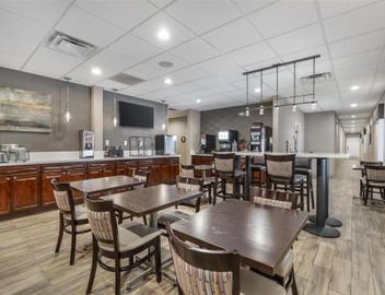 Best Western Plus Hotel at the Convention Center 3