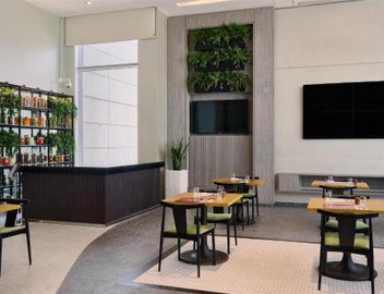 DoubleTree by Hilton Doha Old Town 3