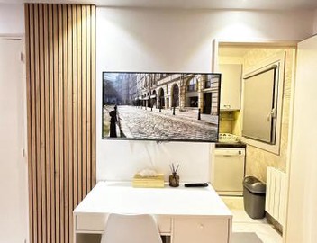 New Apartment in Paris center metro 7 & 14 Maison Blanche 4