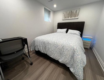 Cozy 2 Bedrooms Modern Basement Suite with Private entrance, Kitchen and parking 4