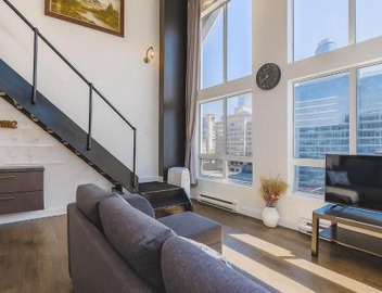 Trendy Downtown Loft Apartment - King Bed! 4