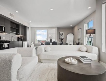 Modern Luxury Oasis in WEHO Hollywood Sign Views 4
