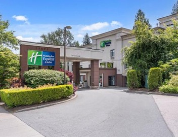 Holiday Inn Express and Suites Surrey by IHG 5