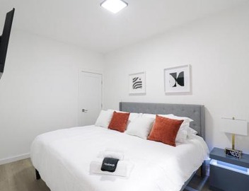 Unit 3 1Bed Room with Queen plus Sofa Bed in the Heart of DC 3