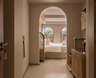 PE-LA Thapae Boutique Hotel 2