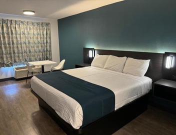 Studio 6 Suites Gardena, CA 4