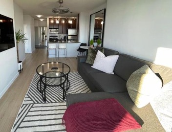 Condo Downtown Vancouver - Near Rogers Arena & BC Place w Parking 3