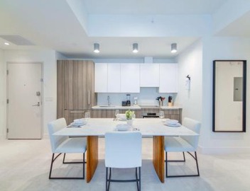 Central Brickell Condo Walk to Shops & Dining 4
