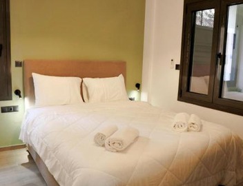 Theo Apartments in Athens Center 3
