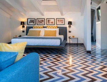 Sorrento-luxury Suites 2